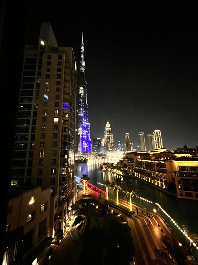 Stylish 2-Bed Apt Burj Khalifa And Fountain Views Apartamento Dubai Exterior foto