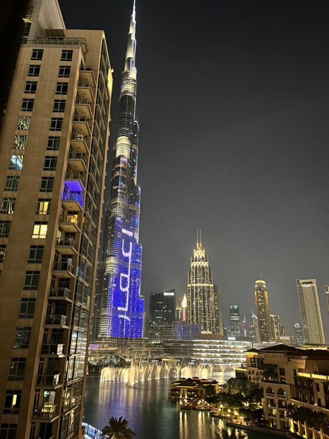 Stylish 2-Bed Apt Burj Khalifa And Fountain Views Apartamento Dubai Exterior foto